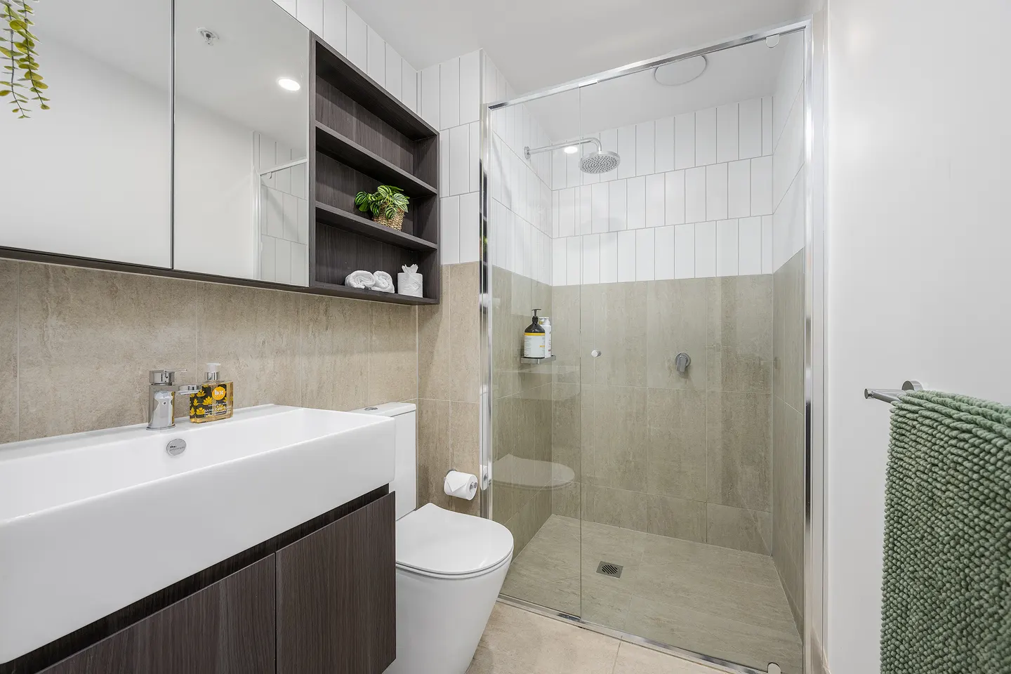 Elegant Modern Two-Bed photo