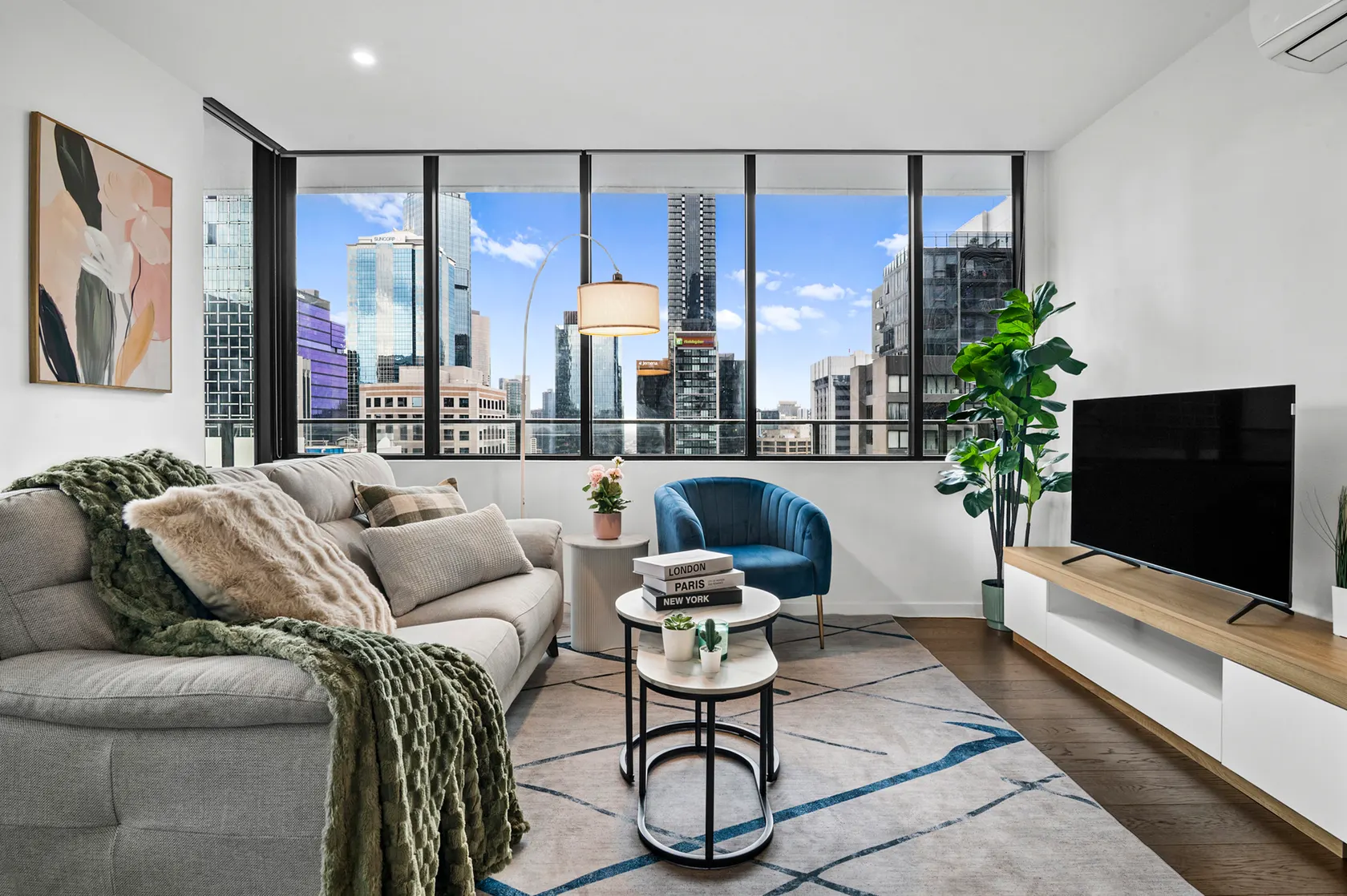 Cozy City Skyline Views photo
